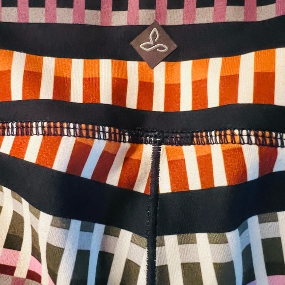 PRANA Women’s Colorful Abstract Geometric pattern Leggings Size Large - Picture 5 of 10